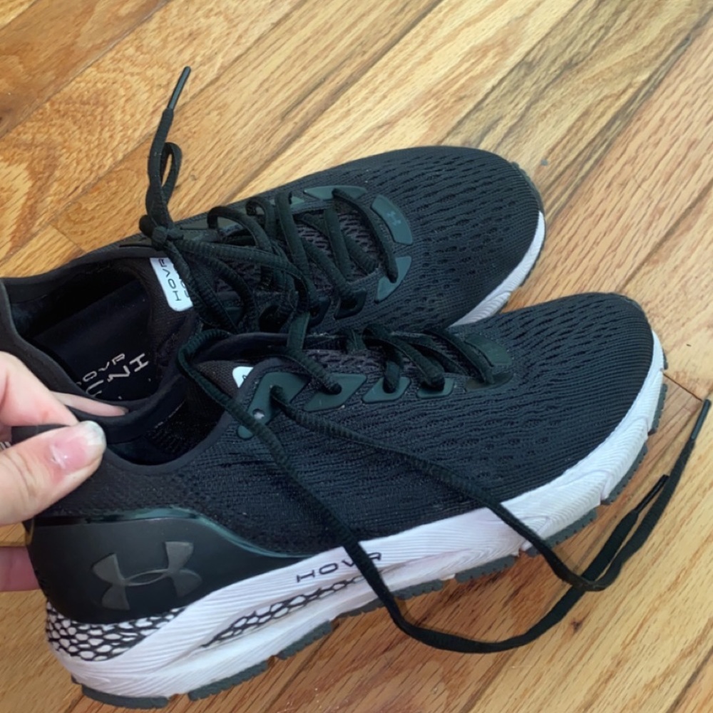 Under armour running tennis shoes